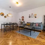 Lua Solis Apartment In The Old Town W/ Mt Tampa Views