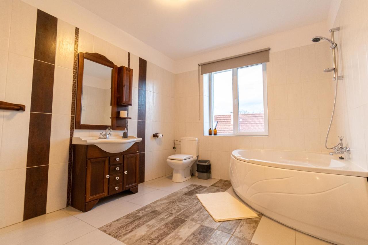 Apartment Lua Solis In The Old Town W/ Mt Tampa Views